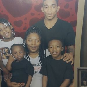 Meet your Posher, Akema